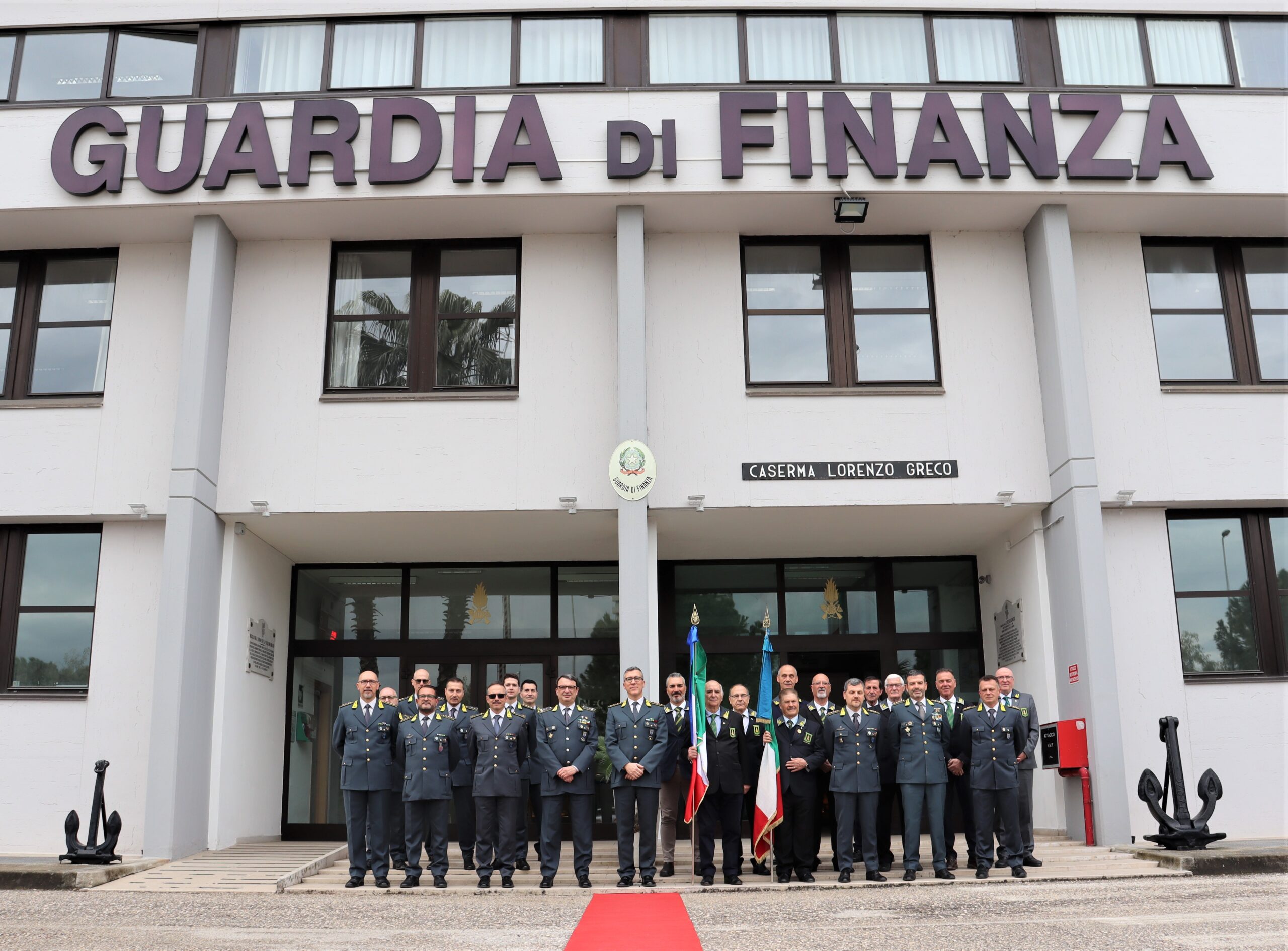 GDF TARANTO IL COMANDANTE REGIONALE PUGLIA GENERALE DI DIVISIONE